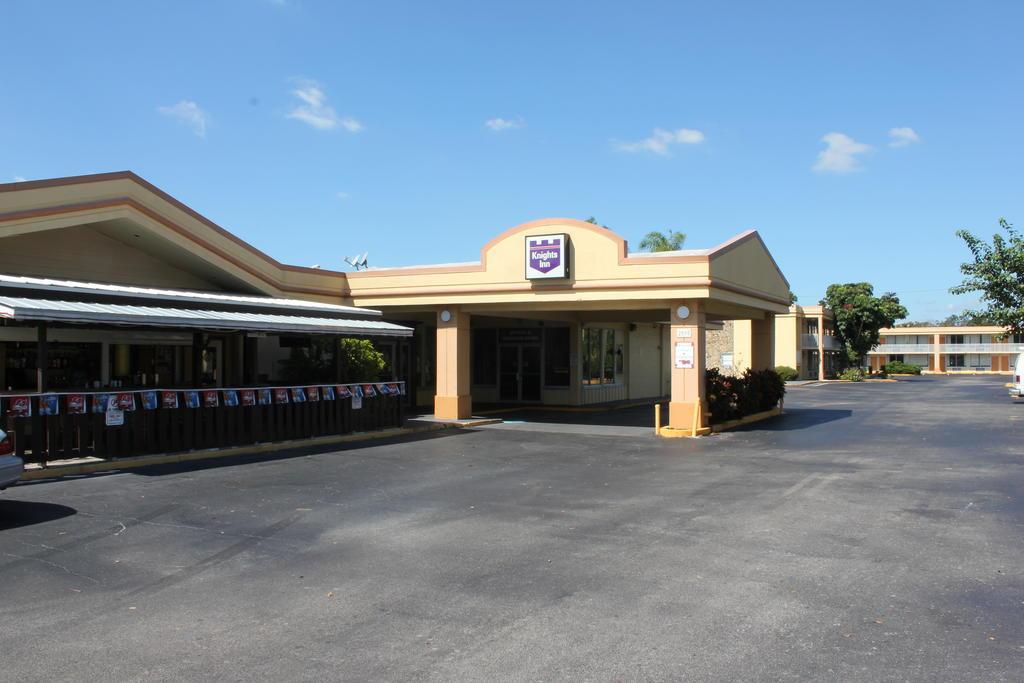 Quality Inn Saint Petersburg North-Tampa Bay Exterior photo